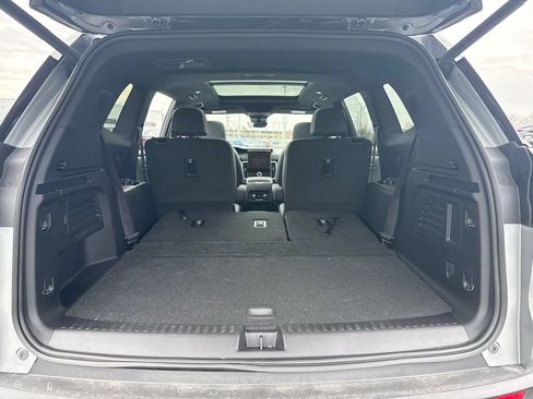 New 2026 GMC Acadia Elevation w/ Elevation Premium Package AWD/4WD image 37
