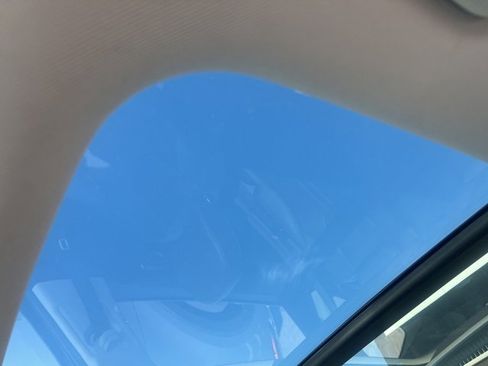 Certified 2023 Kia Sorento S w/ Panoramic Sunroof Package image 14