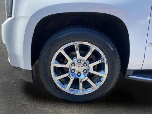 Used 2019 GMC Yukon Denali AWD/4WD image 10