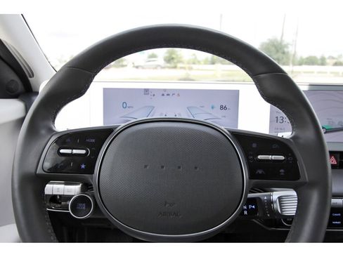 Used 2024 Hyundai Ioniq 5 SEL AWD/4WD image 17