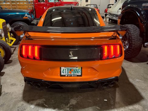 Used 2020 Ford Mustang Shelby GT500 w/ Carbon Fiber Track Pack RWD image 11