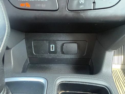 Certified 2018 Ford Escape SE w/ SE Sync 3 Package FWD image 27