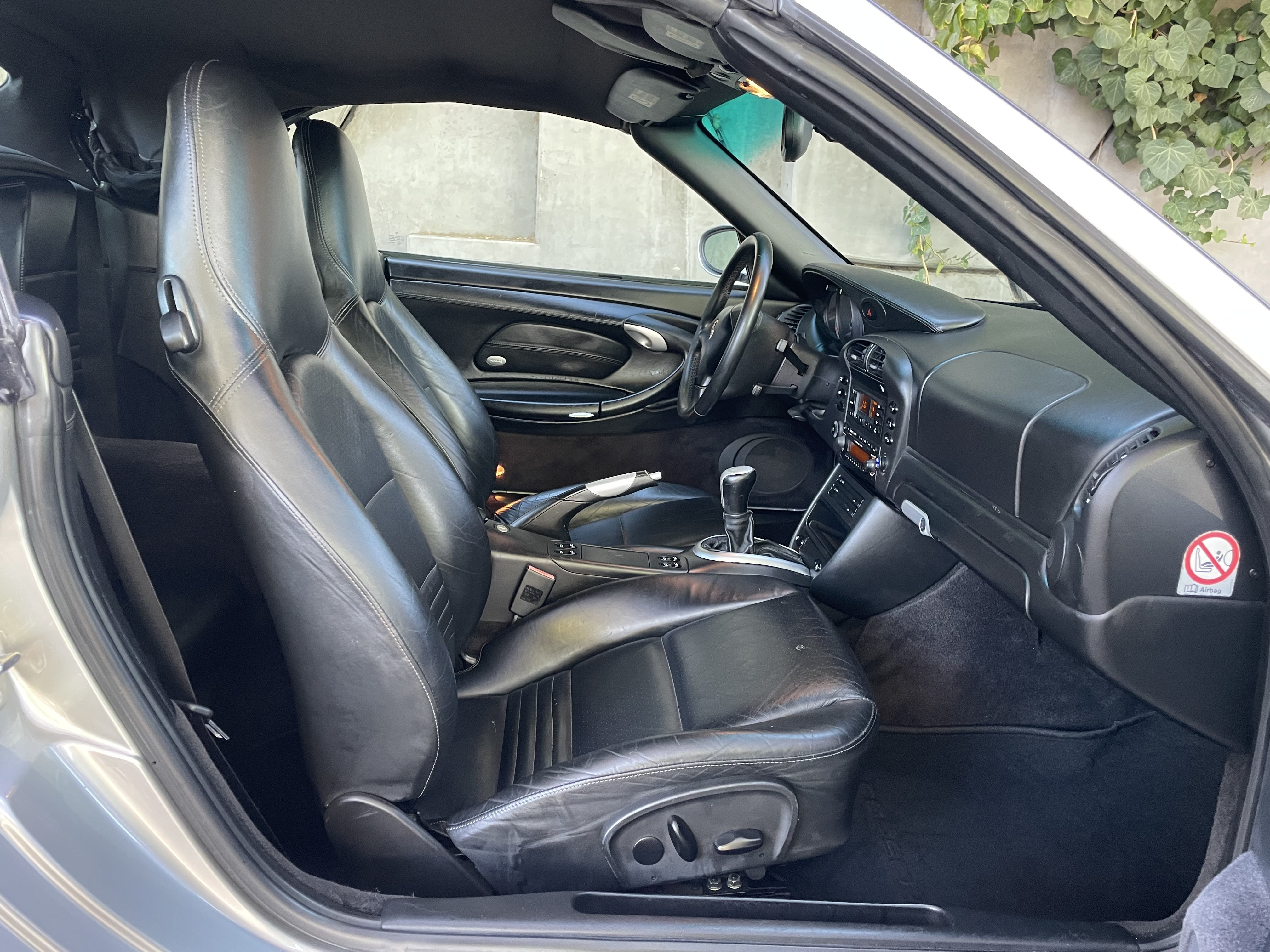 Used 2004 Porsche 911 Carrera 4S AWD/4WD image 20