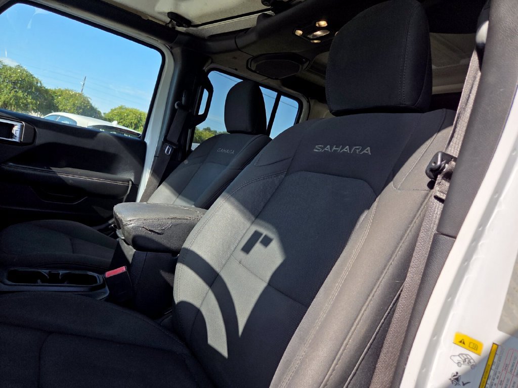 Used 2019 Jeep Wrangler Unlimited Sahara w/ Safety Group AWD/4WD image 11