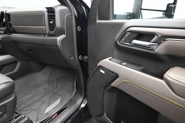 Used 2024 Chevrolet Silverado 2500 ZR2 w/ Technology Package AWD/4WD image 28