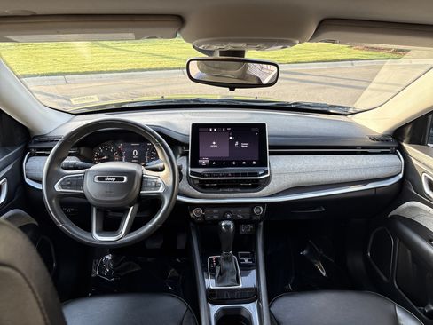 Certified 2022 Jeep Compass Latitude FWD image 20
