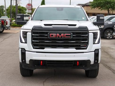 Used 2025 GMC Sierra 2500 AT4 AWD/4WD image 2