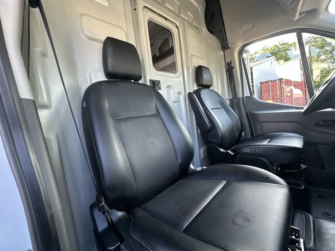 Used 2025 Ford Transit 250 148 High Roof Extended RWD image 26