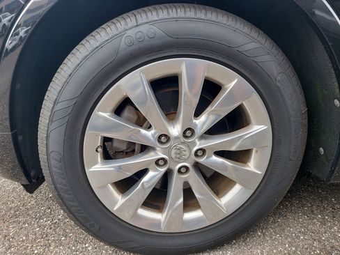 Used 2017 Buick Envision Essence FWD image 9