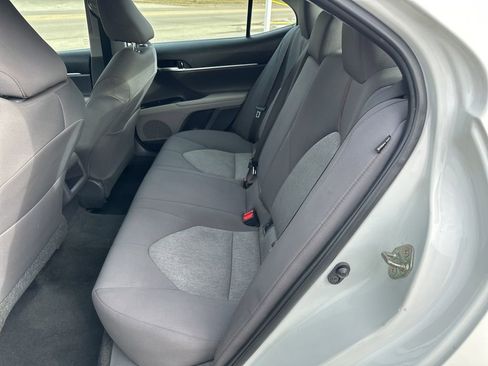 Used 2020 Toyota Camry LE image 7
