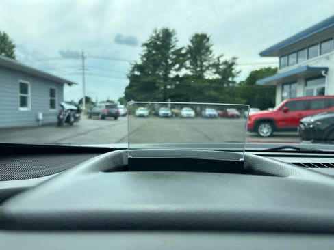Used 2022 GMC Terrain Denali w/ Black Diamond Edition AWD/4WD image 31