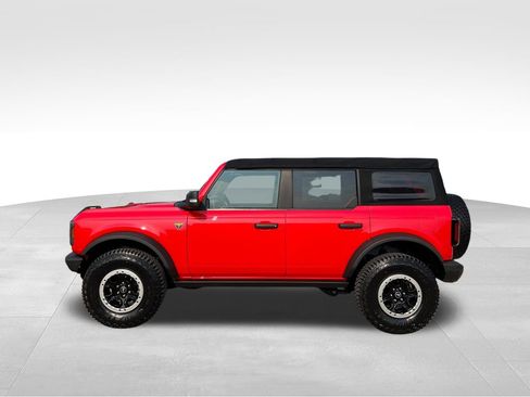 Used 2021 Ford Bronco Badlands image 3