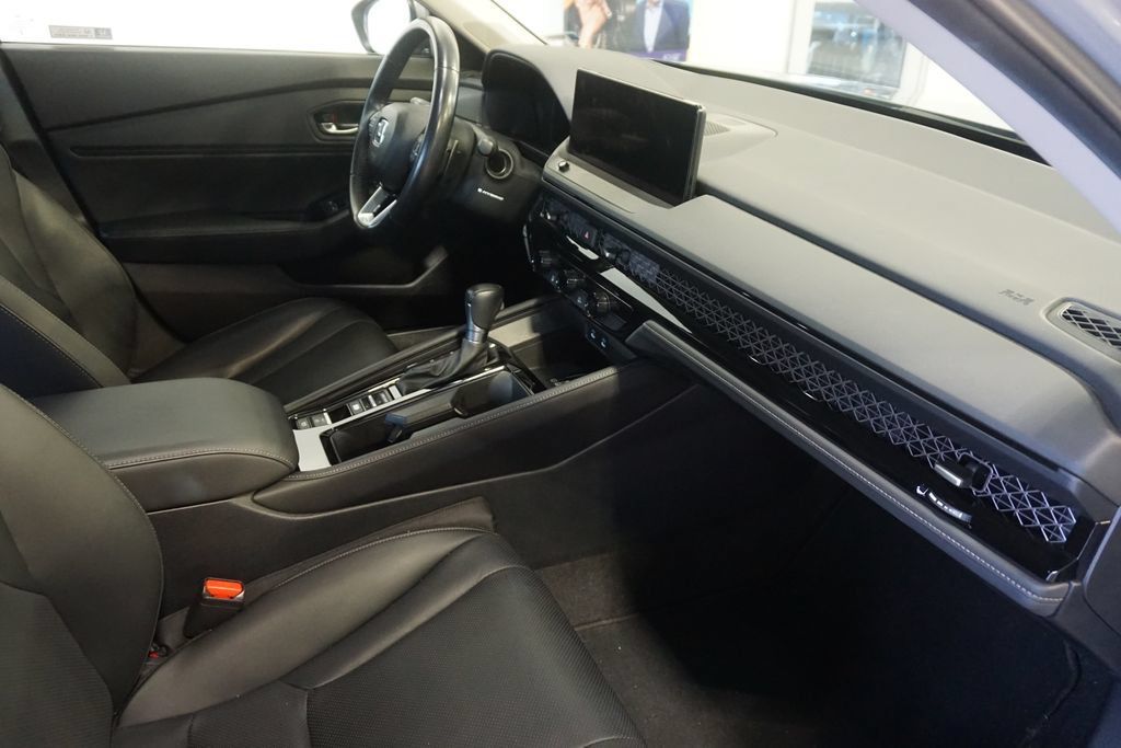 Used 2024 Honda Accord Touring image 26