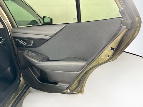 Used 2025 Subaru Outback Premium image 30