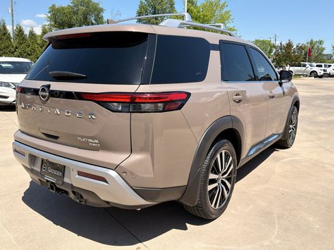 Used 2023 Nissan Pathfinder Platinum w/ Lighting Package (N92) image 3