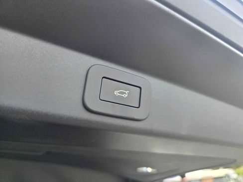 New 2026 Land Rover Range Rover Sport Dynamic SE AWD/4WD image 15