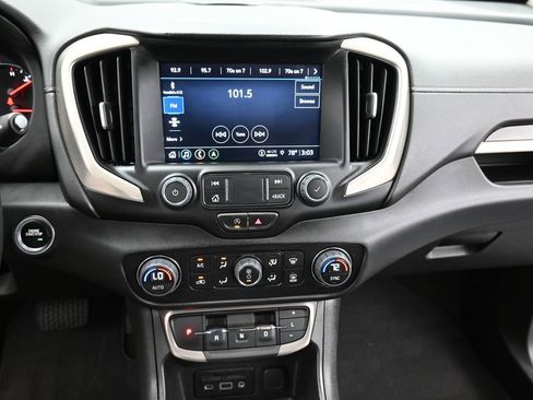 Used 2023 GMC Terrain Denali image 13