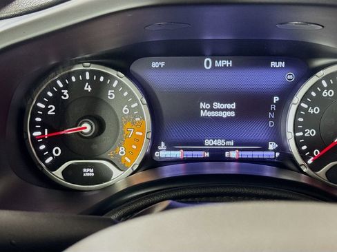 Used 2015 Jeep Renegade Limited w/ Safety & Security Group I AWD/4WD image 16