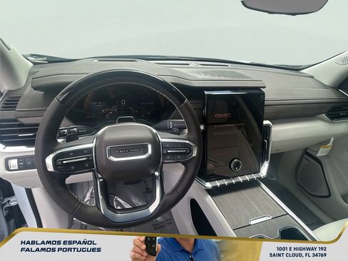 New 2026 GMC Acadia Denali w/ Super Cruise Package FWD image 18