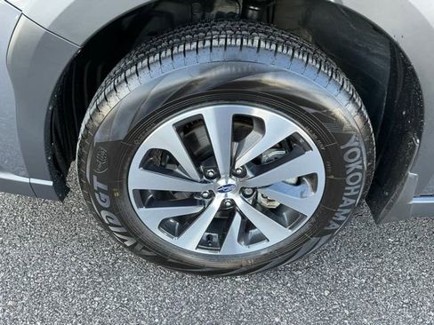 Certified 2025 Subaru Outback image 9