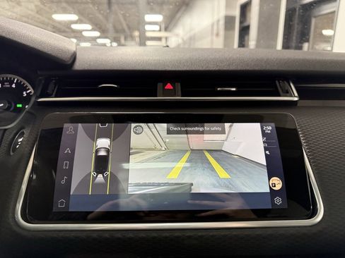 Used 2022 Land Rover Range Rover Velar R-Dynamic S image 13