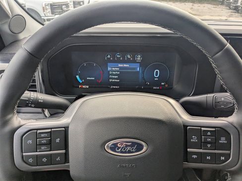 New 2025 Ford F250 Lariat w/ Black Appearance Package image 30
