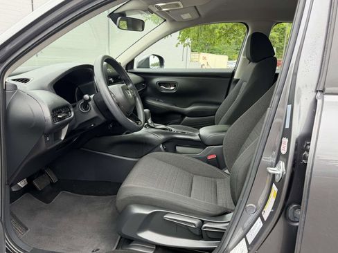 Used 2025 Honda HR-V LX image 16