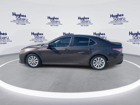 Used 2018 Toyota Camry L image 7