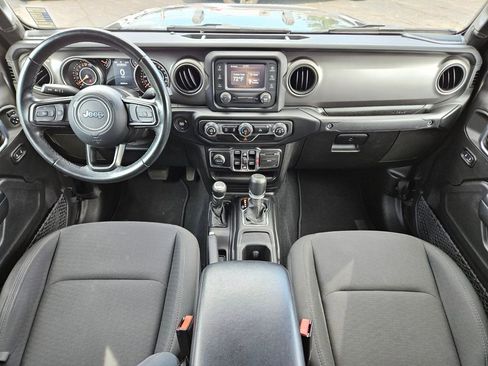 Used 2021 Jeep Gladiator Sport image 12