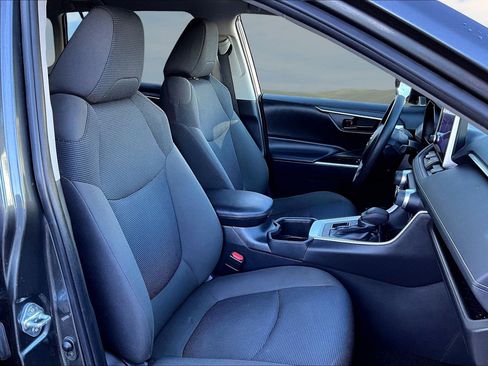 Used 2023 Toyota RAV4 LE image 21