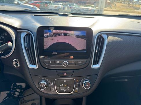 Used 2019 Chevrolet Malibu LS FWD image 18