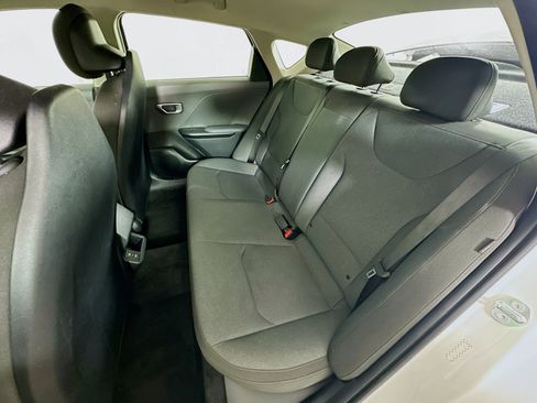 Used 2025 Kia K4 FWD image 26