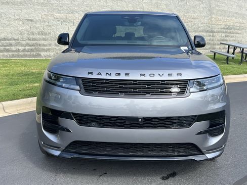 Used 2025 Land Rover Range Rover Sport Dynamic SE AWD/4WD image 9