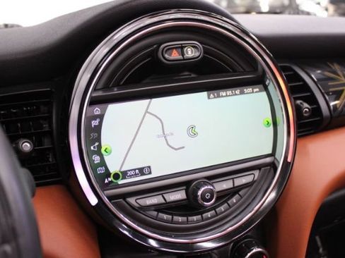 Used 2019 MINI Cooper Convertible FWD image 21