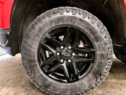 Used 2020 Chevrolet Silverado 1500 LT Trail Boss AWD/4WD image 8