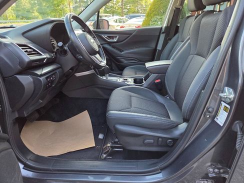 Used 2021 Subaru Forester Premium AWD/4WD image 14