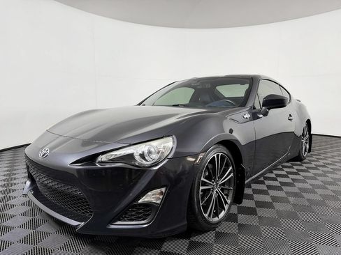 Used 2014 Scion FR-S Monogram Series RWD image 2