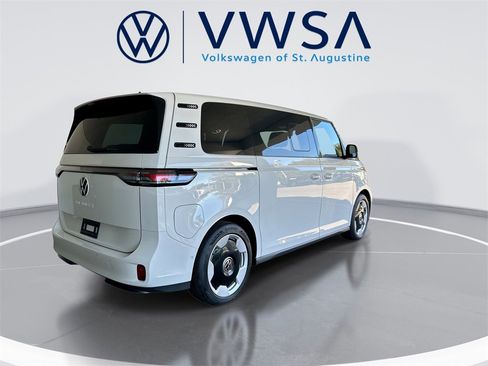 New 2025 Volkswagen ID. Buzz Pro S image 8