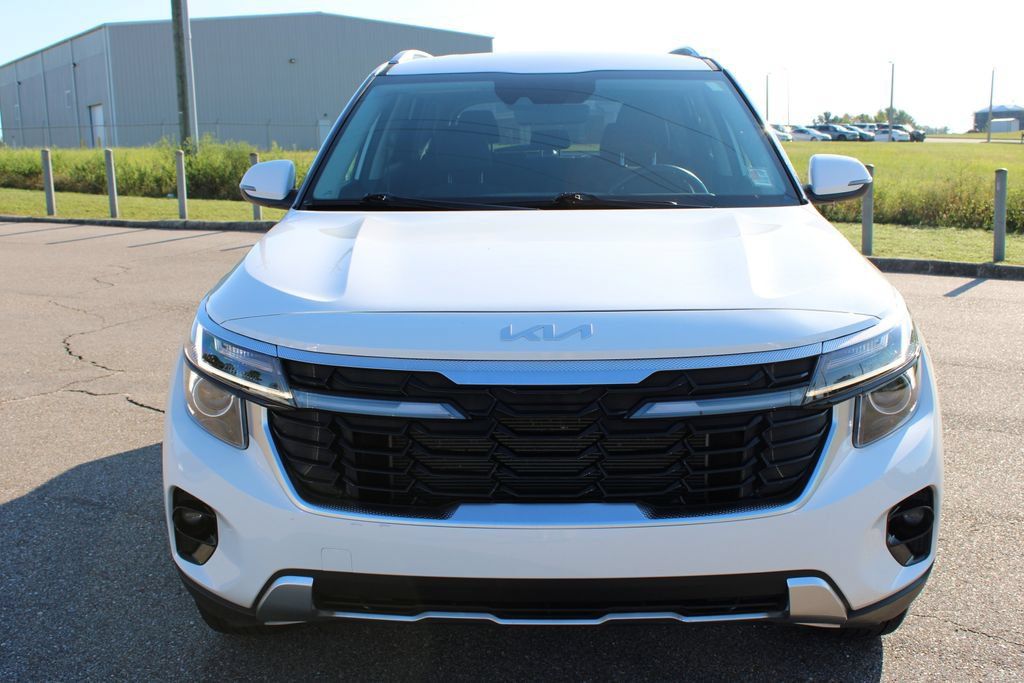 Used 2025 Kia Seltos S FWD image 2