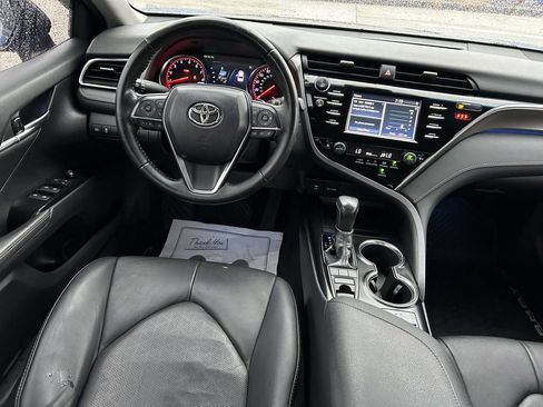 Used 2018 Toyota Camry XSE FWD image 12
