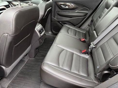Used 2024 GMC Terrain Denali w/ Denali Premium Package AWD/4WD image 29