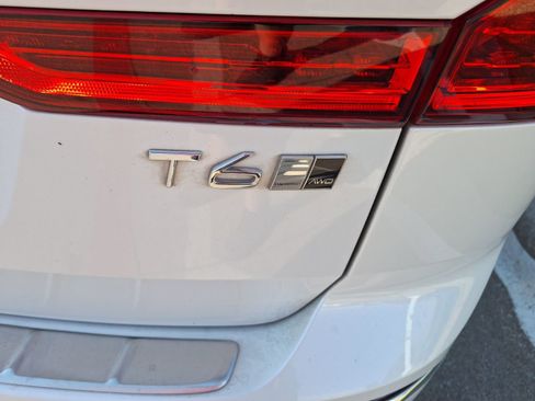 Used 2020 Volvo XC60 T6 Inscription w/ Protection Package Premier image 12