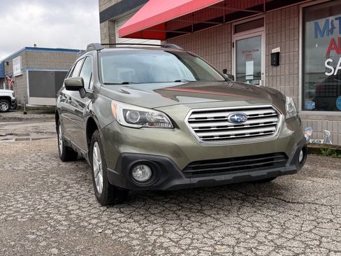 Used 2015 Subaru Outback 2.5i Premium AWD/4WD image 3