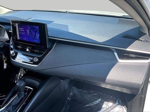 Used 2024 Toyota Corolla LE FWD image 18