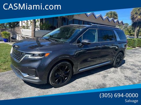 Used 2023 Kia Carnival SX Prestige image 1