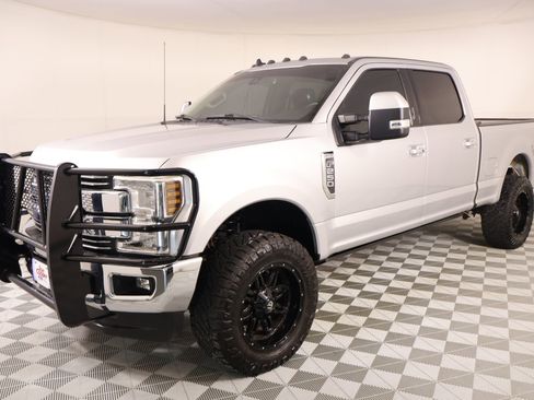 Used 2019 Ford F250 Lariat w/ Lariat Ultimate Package image 11
