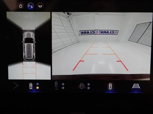 New 2026 Chevrolet Equinox LT w/ Convenience Package II image 33