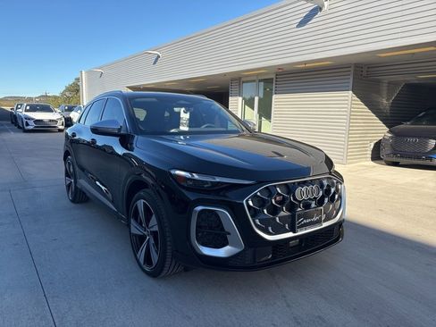 New 2025 Audi SQ5 Premium Plus image 3