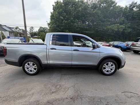 Used 2017 Honda Ridgeline RT image 4