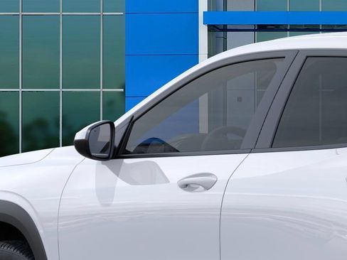 New 2026 Chevrolet Trax LS w/ LS Convenience Package FWD image 12